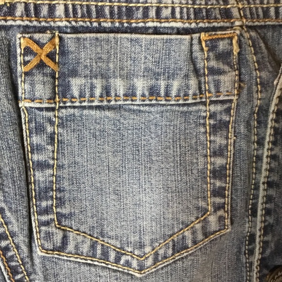 CAbi Medium Wash Jean Jacket #511 - 8 - Picture 4 of 10